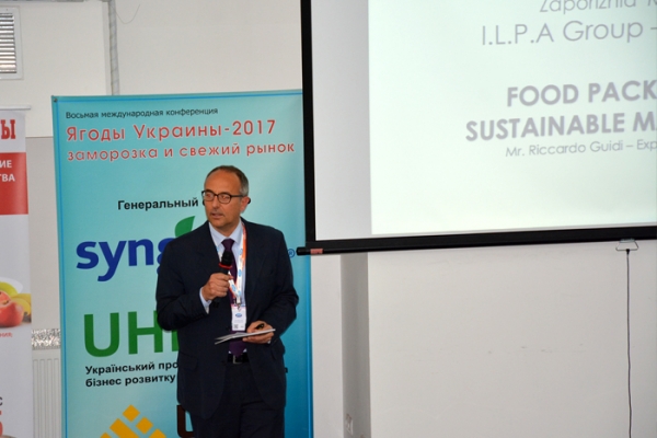 ukraine-conference-berries-62A8288B4-4BA5-ED78-C3B5-C70708F57682.jpg